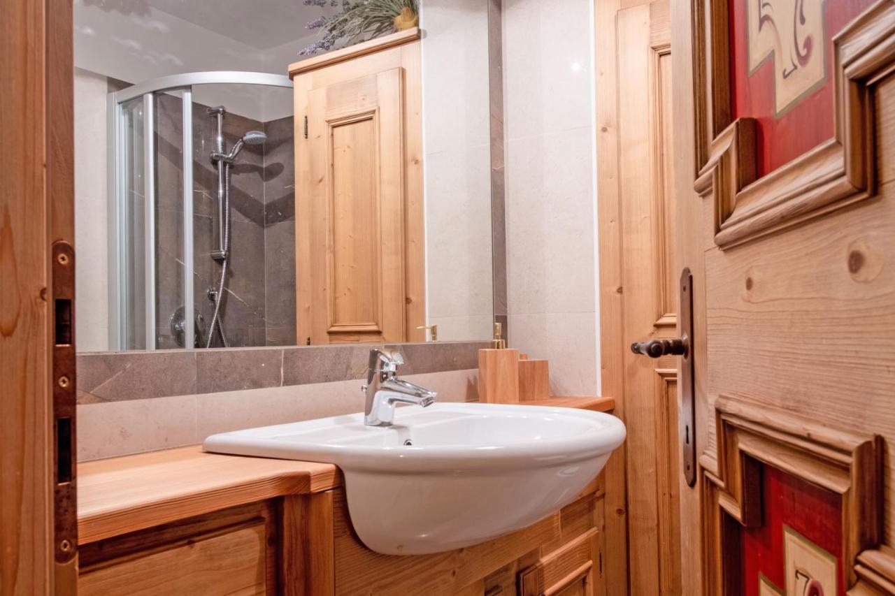 Apartment Center Madonna Di Campiglio Af ภายนอก รูปภาพ